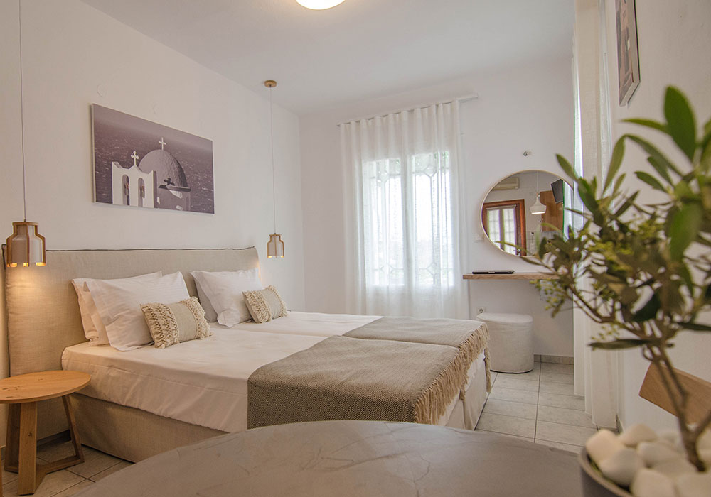 The rooms and apartments Nikoleta in the centre of Apollonia