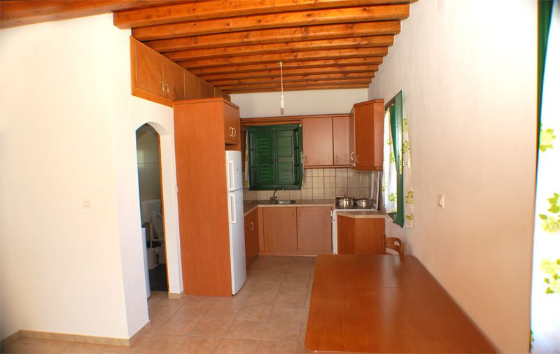 Καταλύματα Νικολός, Εξάμπελα - Σίφνος