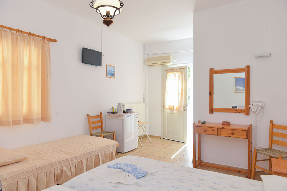 Litsa rooms in Agia Marina of Kamares