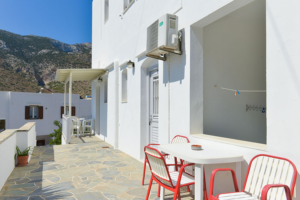 Litsa rooms in Agia Marina of Kamares