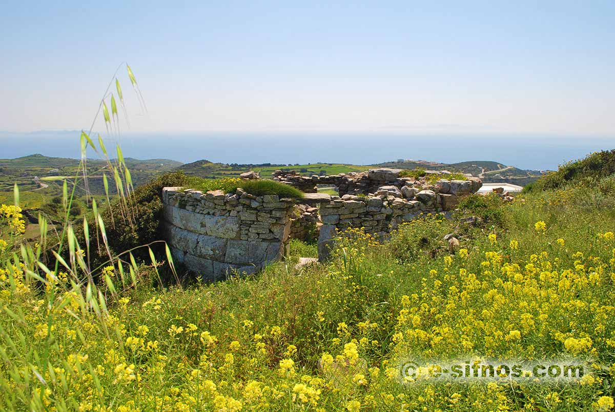 Der Turm von Kade, unterhalb der antiken Akropolis von Agios Andreas