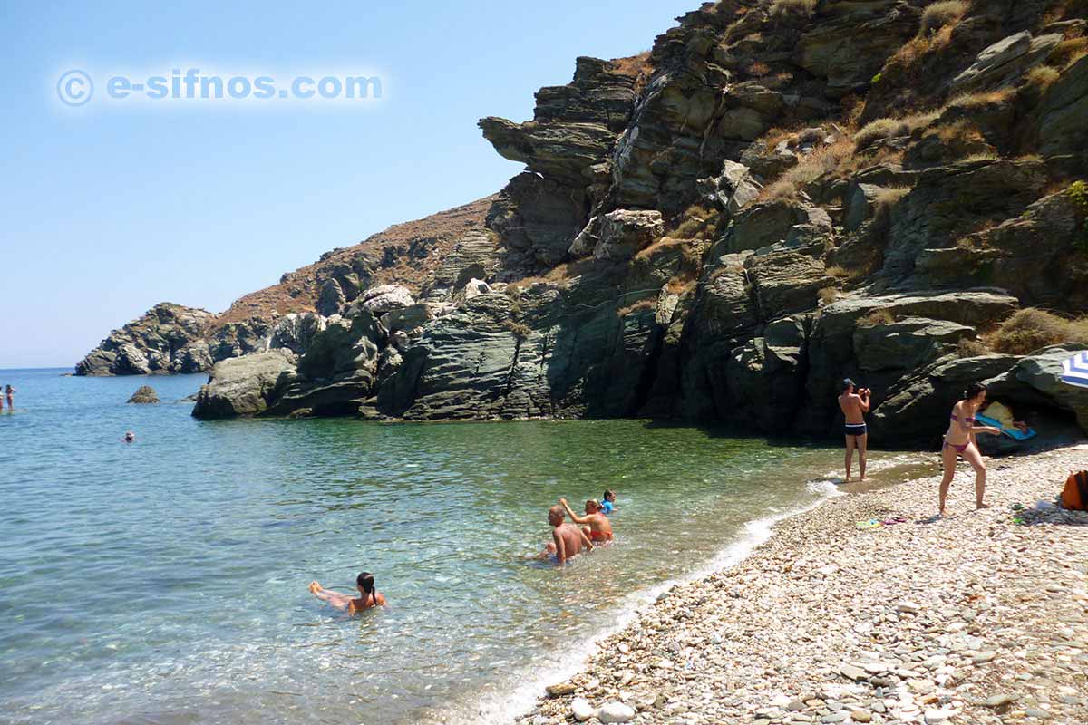 Strand Seralia im Dorf Kastro auf Sifnos