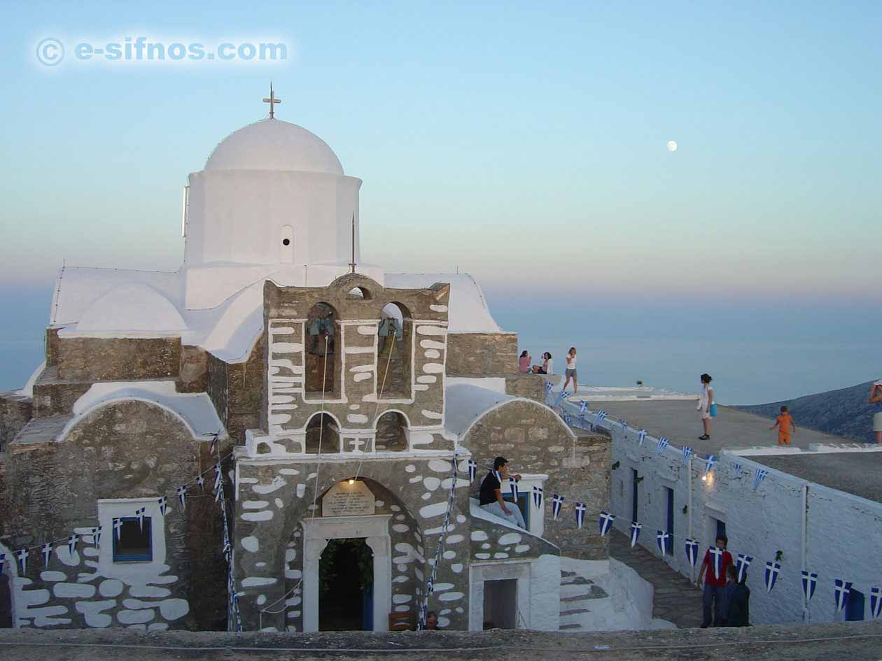 Das Kloster Prophet Elias auf dem höchsten Berg von Sifnos