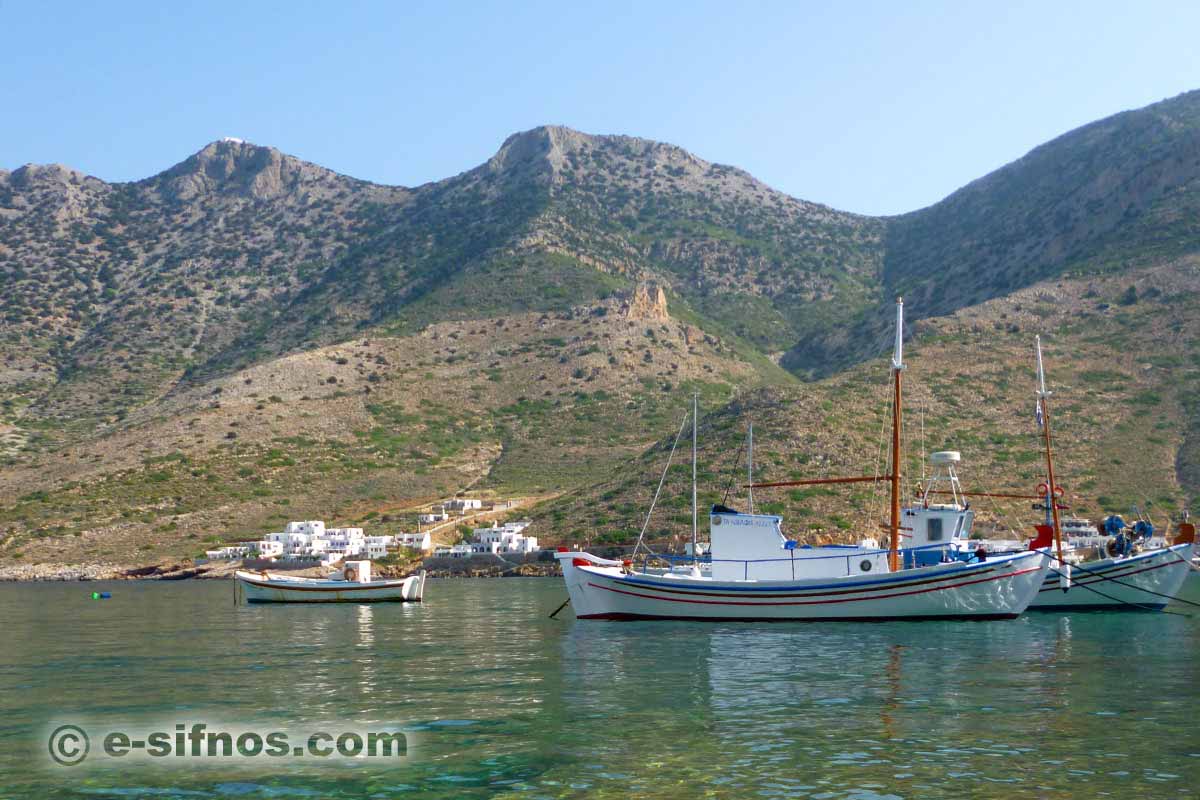 Fischerboote in Kamares