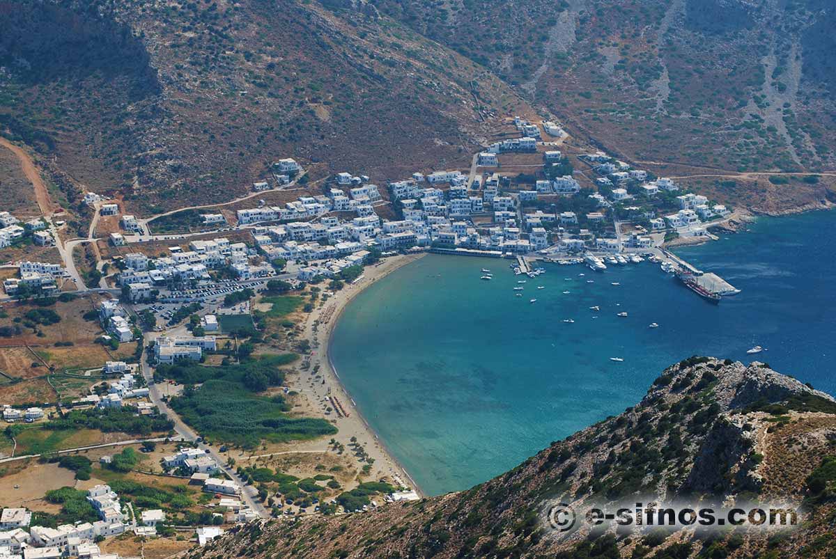 Bucht von Kamares vom Kloster Agios Simeon