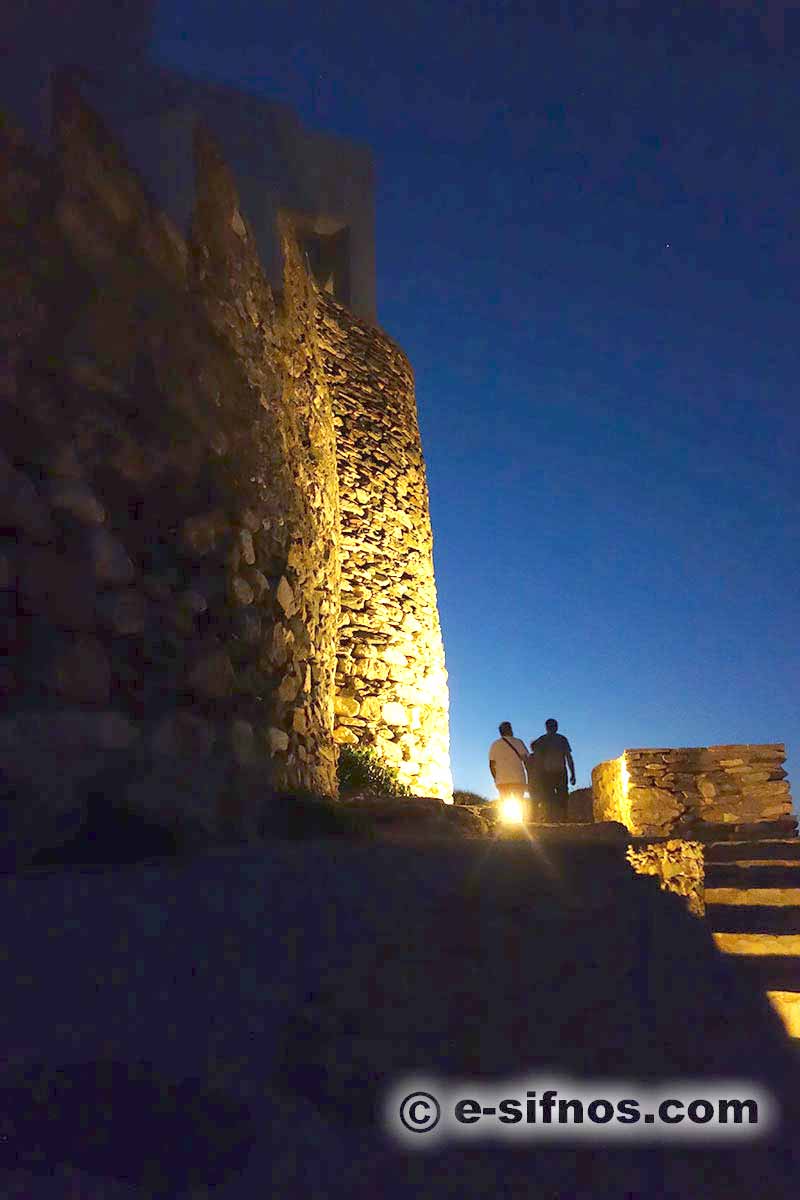 Spaziergang in Kastro, Sifnos