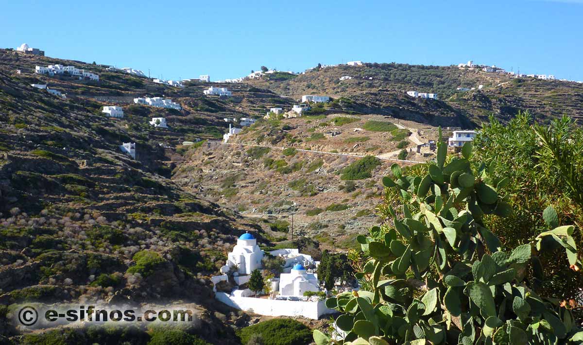 Die Kapellen auf dem Friedhof von Kastro auf Sifnos