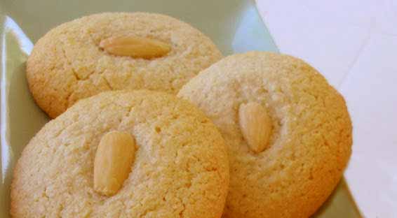 Gebackene Mandelplätzchen aus Sifnos