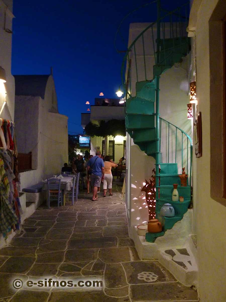 Einkaufsstraße in Apollonia, Sifnos