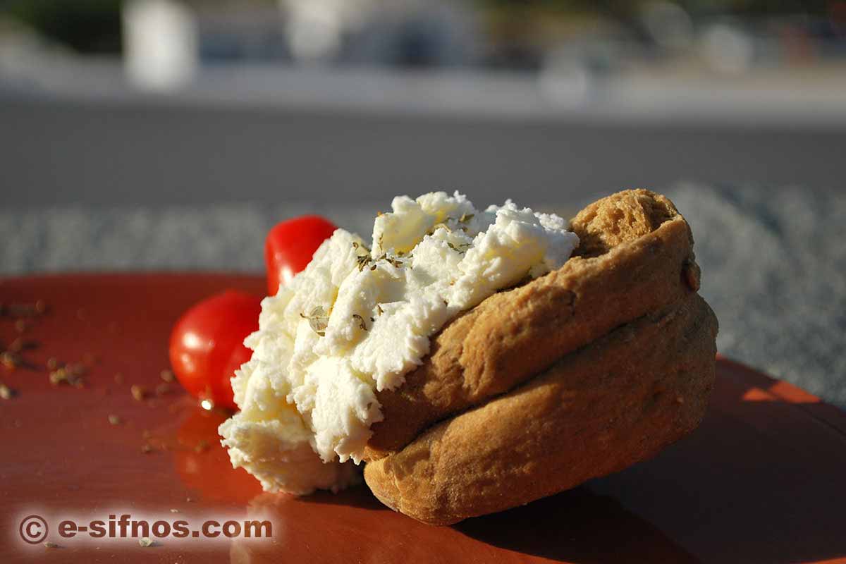 Xinomizithra – traditioneller cremiger Käse